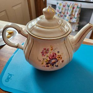 vintage Sadler England tea pot 1940 made in England gold trimmed w/flowers